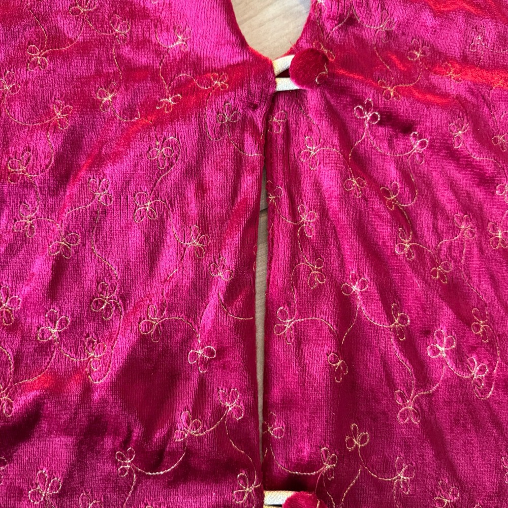 Christmas Tree Skirt Vintage 36in Red Velvet Gold Embroidered Floral - Picture 5 of 12